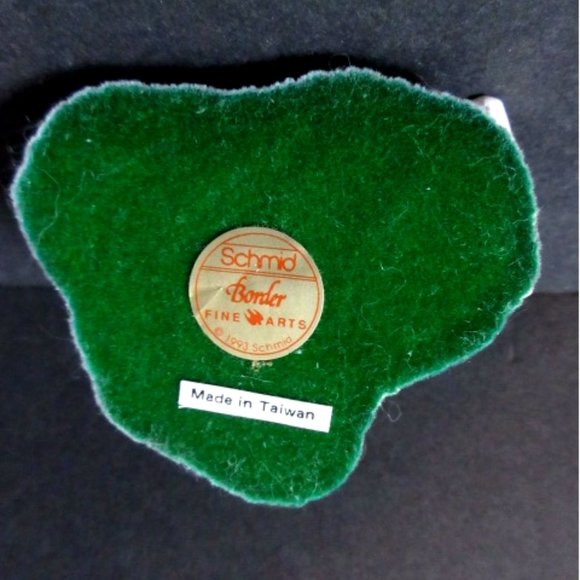 Lowell Davis figurine "Sweet Tooth"  stands 2-1/2" tall  New in Box - Picture 3 of 5